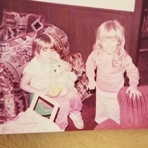 Meet your Posher, Crystal